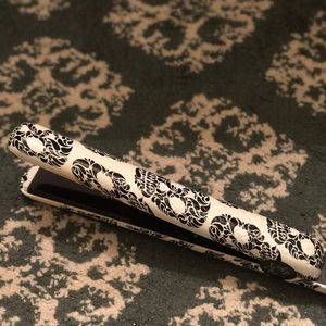 Valectric straightner